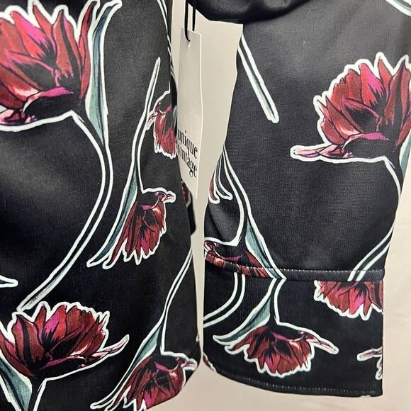 Unique Vintage  Scattered Stem Floral Top - Picture 8 of 12